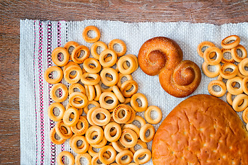 Image showing Bread, bagels and bread on the table.