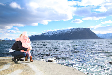 Image showing Mum and Daugther