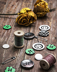 Image showing sewing buttons and thread