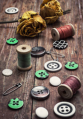 Image showing sewing buttons and thread