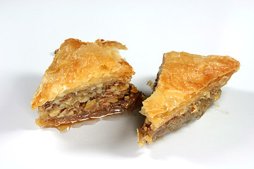Image showing two pieces baklava