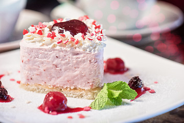 Image showing heart-shaped valentine cake