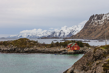 Image showing cottage by the sea