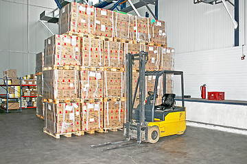 Image showing Forklifter cargo