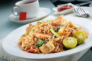 Image showing Penang Fried Prawn Rice Vermicelli