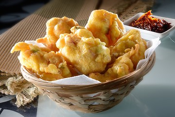 Image showing Fried prawn puff 
