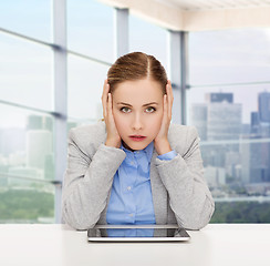 Image showing businesswoman with tablet pc