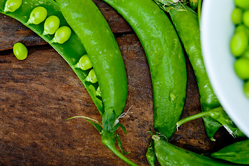 Image showing hearthy fresh green peas 