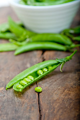 Image showing hearthy fresh green peas 