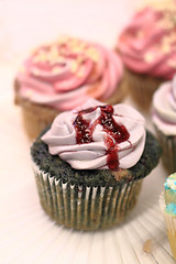 Image showing homemade cupcakes 