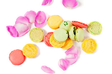 Image showing Rose petals and macaron cookies