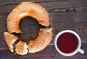 Image showing tea and bagel