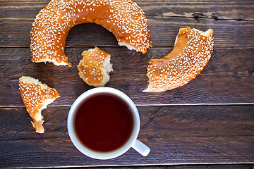 Image showing tea and bagel