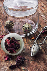 Image showing brewed leaf tea in glass jar