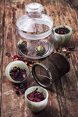 Image showing brewed leaf tea in glass jar