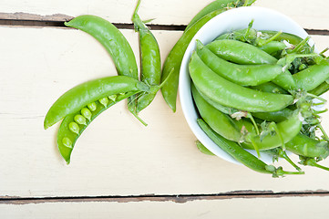 Image showing hearthy fresh green peas 