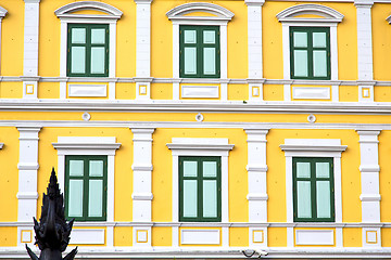 Image showing window   in  gold    temple    yellow