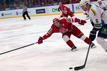 Image showing Dmitry Shitikov (23) defends