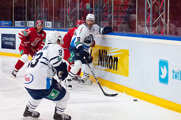 Image showing Forward Ville Leino (18) in action