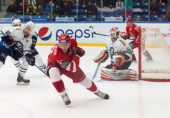 Image showing V. Solodukhin (17) in attack