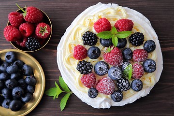 Image showing Dessert with berries