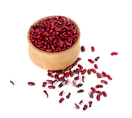 Image showing Red haricot beans in wooden bowl