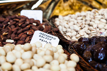 Image showing Almonds and peanuts