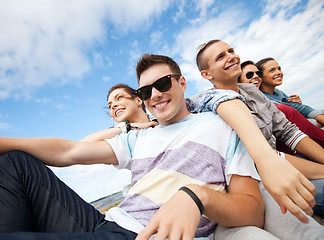 Image showing group of teenagers hanging out