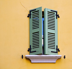 Image showing abbiate varese italy abstract  window   green   yellow wall