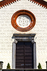 Image showing door   in italy  lombardy   column  the tree