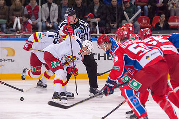 Image showing P. Virtanen (26) and N. Prokhorkin(74) on faceoff