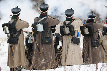 Image showing Shooting soldiers row