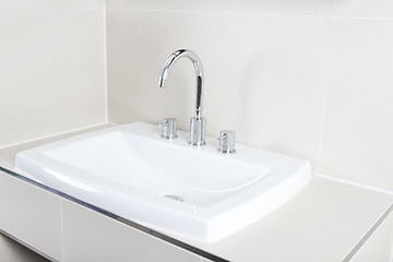 Image showing bathroom sink