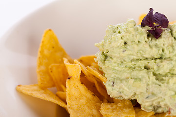 Image showing Crisp corn nachos with guacamole sauce