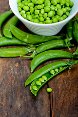 Image showing hearthy fresh green peas 