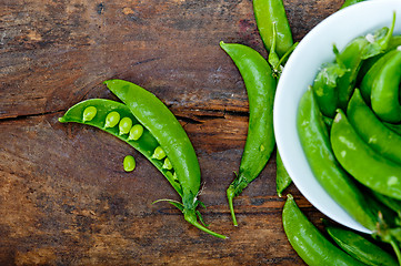 Image showing hearthy fresh green peas 