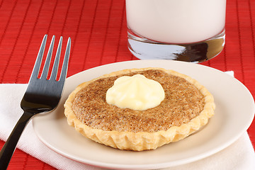 Image showing Walnut mini tart with mascarpone