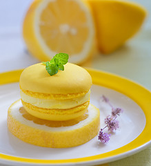 Image showing yellow lemon macaron