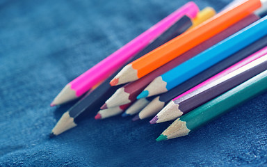 Image showing color pencils