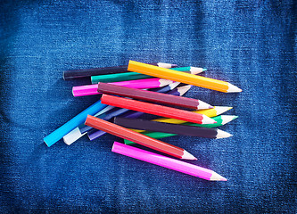 Image showing color pencils