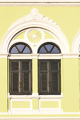 Image showing window      gold    temple    bangkok  lime green