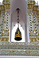 Image showing  pavement gold    temple   in   bangkok belt