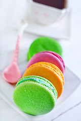 Image showing macaroons on plate