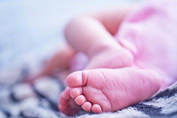 Image showing bare feet baby