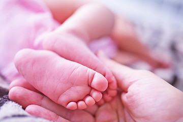 Image showing bare feet baby