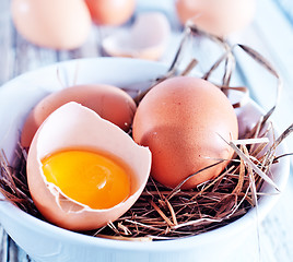 Image showing raw eggs