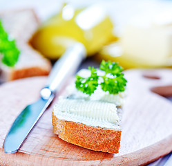 Image showing bread with butter