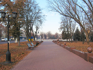 Image showing benches and path in the Autumn city park