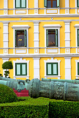 Image showing window   in  gold    temple    cannon