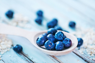 Image showing oat flakes and blueberry